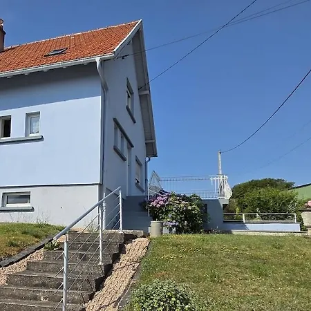 La Maison Bleue Sur La Colline Plaine-de-Walsch