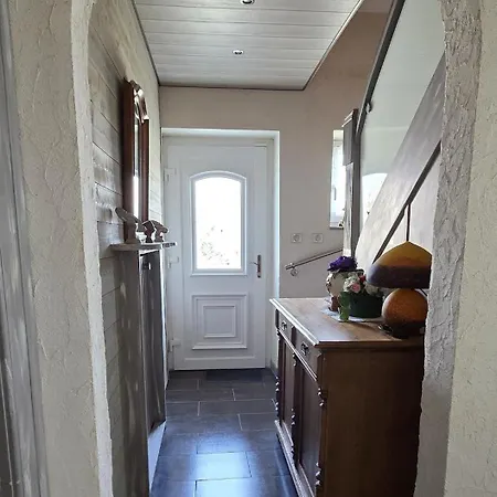 La Maison Bleue Sur La Colline Tatil Evi