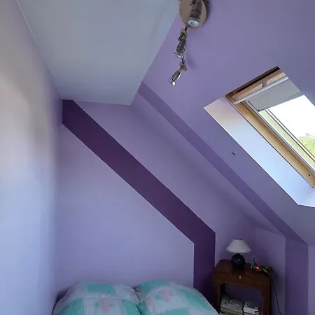 La Maison Bleue Sur La Colline *